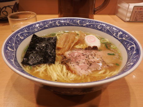 「中華そば」@中華そば 青葉 エキア志木店の写真