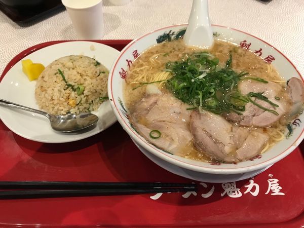 「コク旨ラーメン950円+焼飯定食230円」@ラーメン魁力屋 mozo ワンダーシティ店の写真