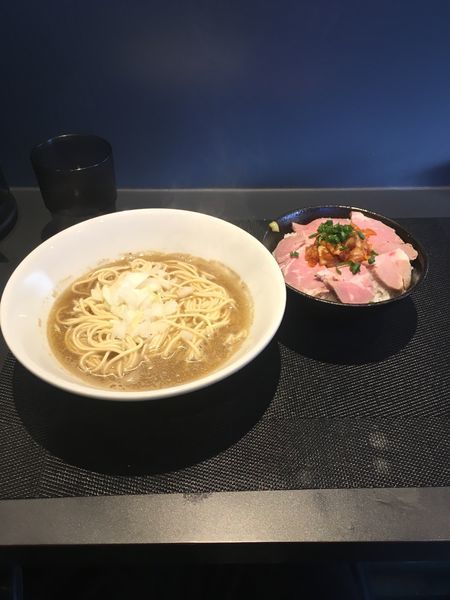 「かけそば 肉めし1000円」@煮干乱舞の写真