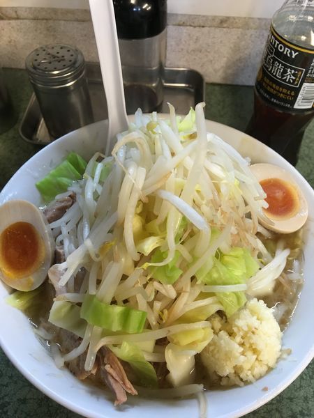 「ラーメン＋味玉」@ラーメン二郎 新宿小滝橋通り店の写真