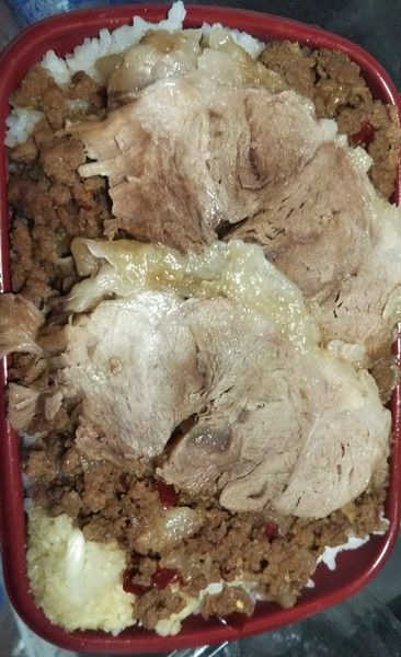 「マシライス弁当750円＋豚マシ150円」@立川マシマシの写真