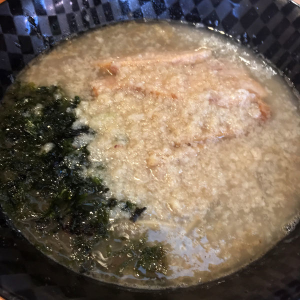 「イカと煮干（限定）背脂　800円」@麺＆cafe Coi.Coi.の写真