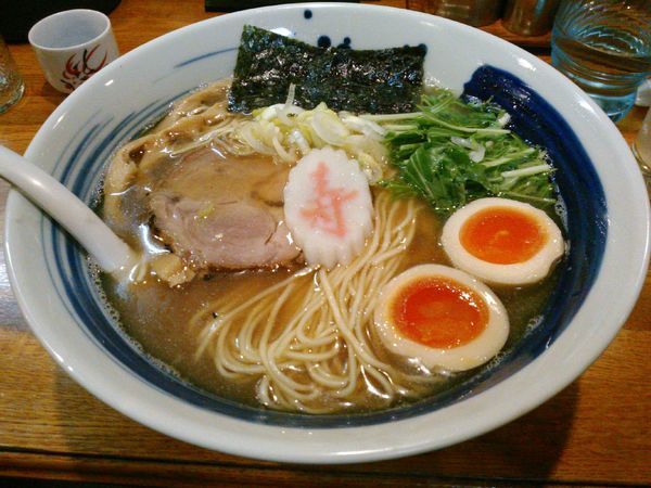 「【新春限定】タイ煮干しとアサリ出汁の中華そば ￥700」@麺屋 鶏口の写真