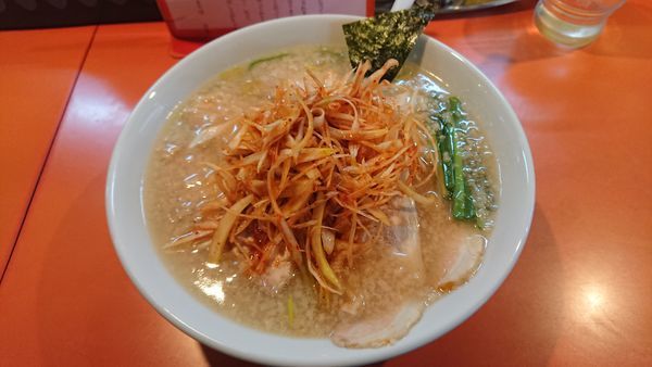 「ネギチャーシューメン（辛） 1000円」@本格的豚骨そば まりぼの写真