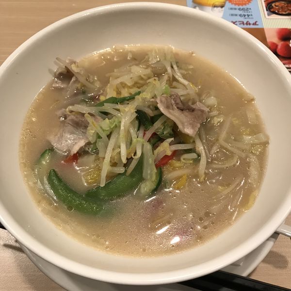 「【期間限定】1日分の野菜のベジ塩タンメン（￥699）※」@ガスト 本羽田店の写真