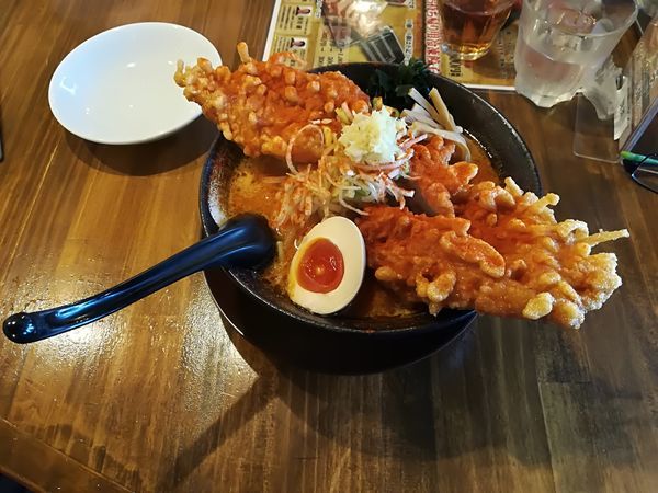 「ドデカ唐揚げ辛味噌ラーメン」@丸高屋 西三島店の写真