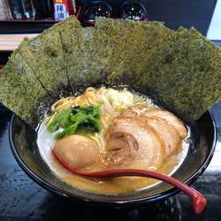 全部乗せ豚骨醤油