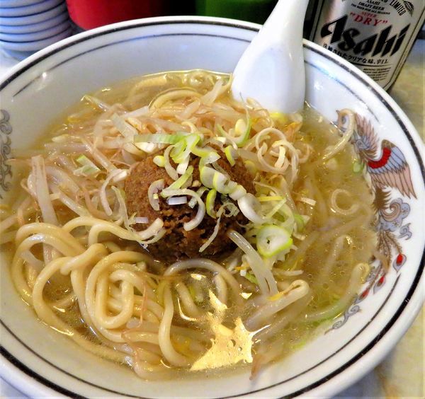 「みそそば（800円）＋スーパードライ」@餃子の王さまの写真