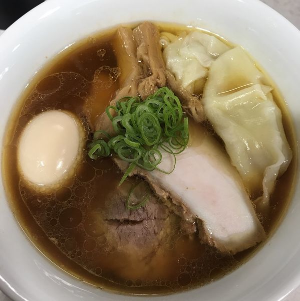 「特製醤油ラーメン」@ラーメン星印の写真
