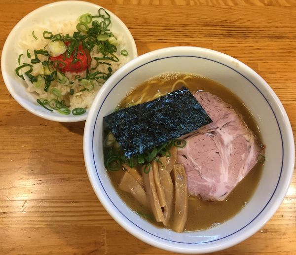 「らー麺750円他」@麺屋はし本の写真