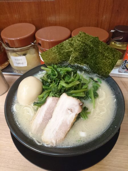 「塩豚骨ほうれん草」@横浜家系ラーメン花崎家の写真