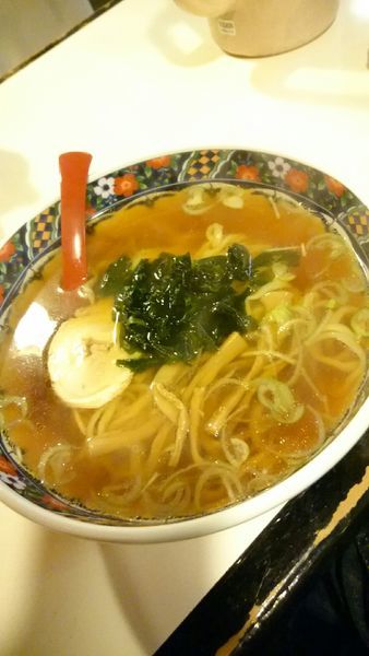 「手打ちラーメン  ６００円」@英新ラーメンの写真