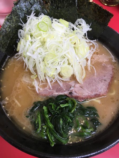 「ラーメン＋やくみ増し」@横浜家系  一二三家の写真