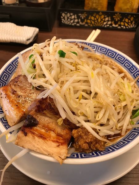 「豪ーめん 肉三枚増し」@豪ーめん 八戸小中野店の写真