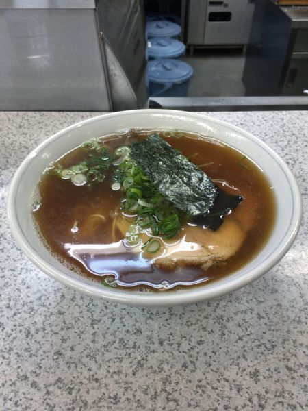 「醤油ラーメン(750円)」@支那そばや 鶴ヶ峰店の写真