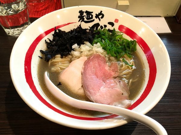 「追い煮干そば」@麺や でこの写真