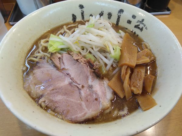 「らーめん中盛り」@創作らーめん 小川流 二本松店の写真