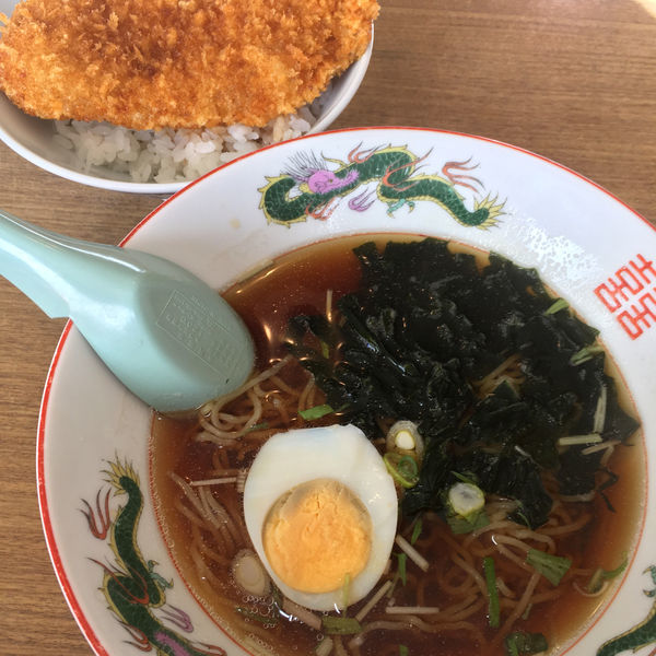 「ライダース膳 一枚カツ丼とラーメン　800円」@鹿の子の写真