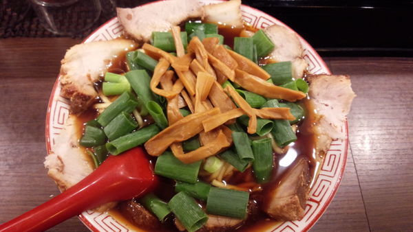 「チャーシュー麺中盛り」@麺屋7.5Hz 新橋店の写真