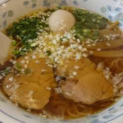 はなまるラーメン（600円）