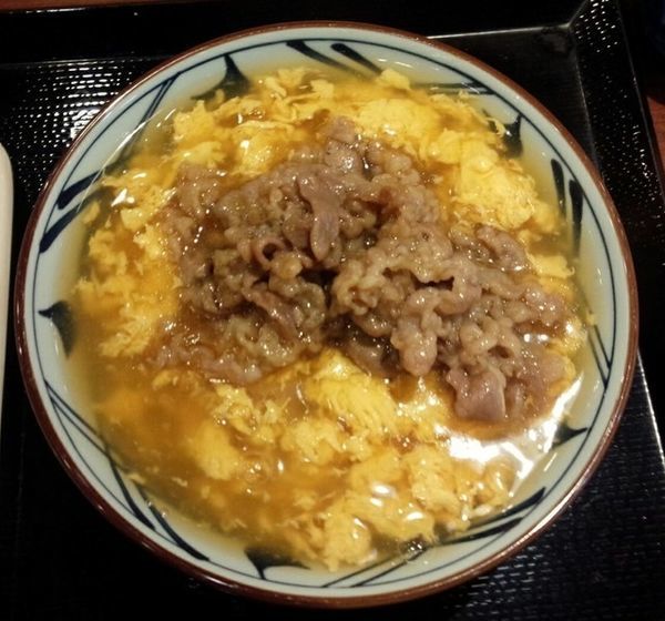 「肉たまあんかけ並620円＆れんこん天110円」@丸亀製麺 山形店の写真