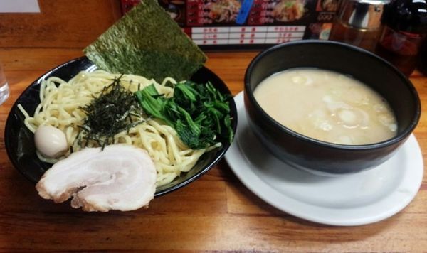 「つけめん醤油・中800円（麺かため・味うすめ・油少なめ）」@横浜ラーメン 湘家 前橋店の写真