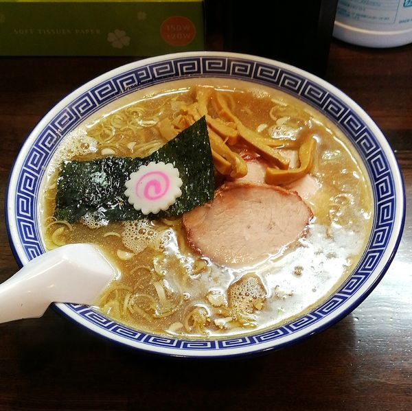 「ラーメン大盛り 730円」@醤油ラーメン柴の写真