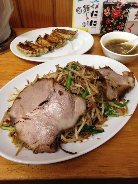 「皿台湾 680円 チャーシュー2枚」@人生餃子の写真