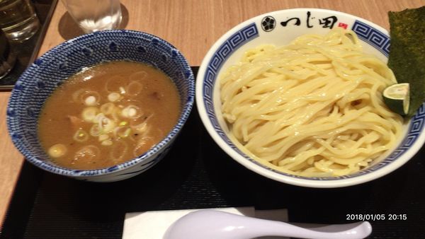 「つけ麺」@めん徳 二代目 つじ田 福岡空港店の写真