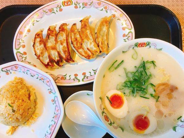 「牛骨ラーメンセット」@餃子の王将 前橋駒形店の写真