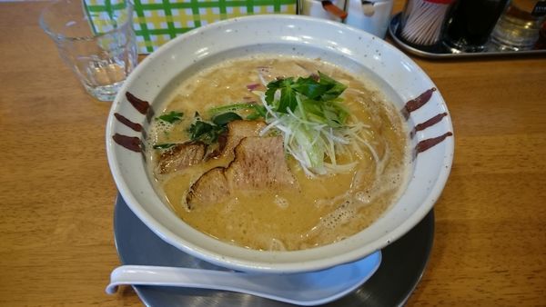 「カツオの白湯ら～めん830円(週末限定)」@中華そば かずしのの写真