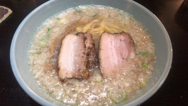 「潮ギタらーめん」@麺割烹 亀壱の写真