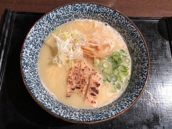 「濃厚鶏そば」@ブラウンの写真