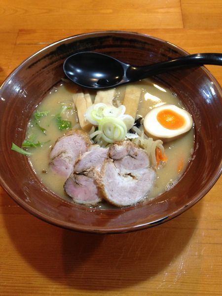 「味噌らぁめん 830円」@爆じゅう餃子 餃点の写真