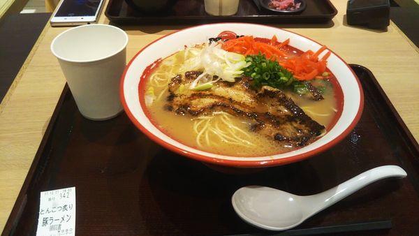 「とんこつ炙り豚らーめん」@那の福の写真