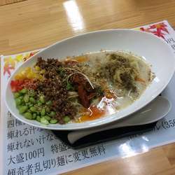 汁なし坦々麺
