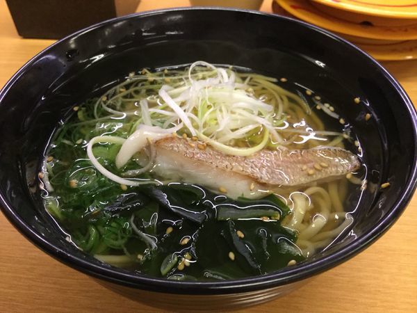 「鯛だし塩ラーメン356円」@スシロー 大宮店の写真