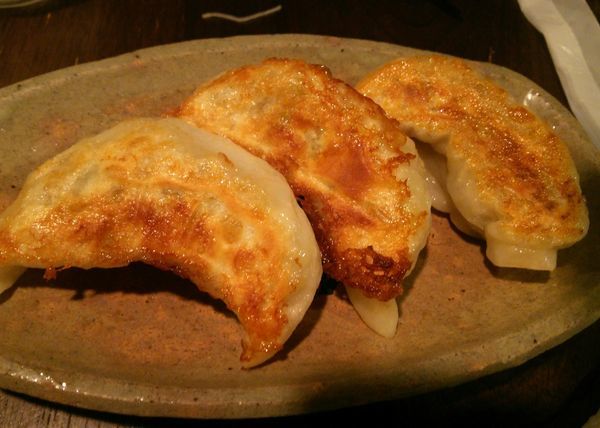 「焼き餃子　390円」@立ち呑み居酒屋 金町製麺の写真
