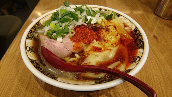 「すごい煮干ラーメン(大盛･かた･濃い･少なめ･5辛)」@すごい煮干ラーメン凪 五反田西口店の写真