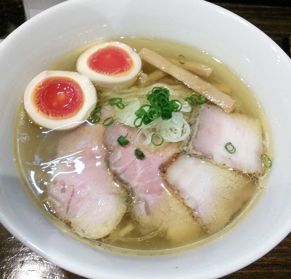 「特製中華そば・塩　９９０円」@櫻井中華そば店の写真