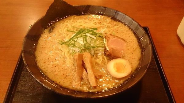 「とんこつラーメン680円+替え玉120円+税」@ラーメン屋 たか野 千代田店の写真