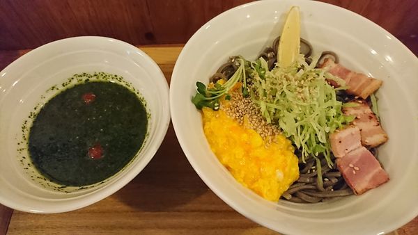 「バジルそば（冷）　８５０円」@そばうさの写真