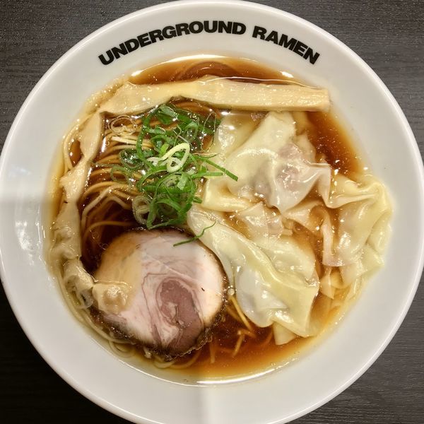 「ワンタン中華そば ¥1080円」@UNDERGROUND RAMEN 川越仲町の写真