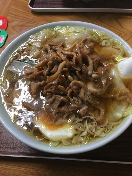 「ワンタンメン（鶏皮あり、800¥）」@さくらい食堂の写真