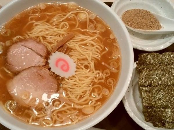 「中華ソバ＋煮干粉＋海苔」@赤坂味一 亀戸店の写真