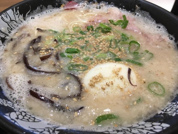 「味玉ラーメン&替え玉」@博多一幸舎 ららぽーと立川立飛店の写真