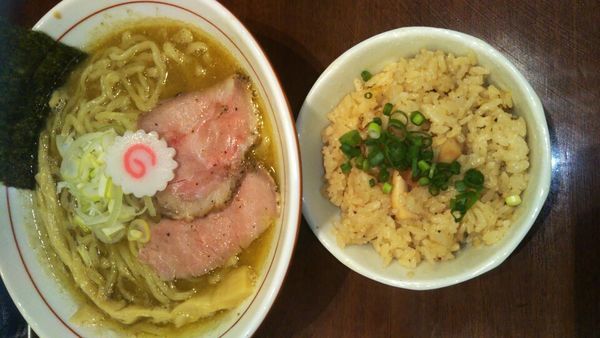 「中華そば　730円＋限定イカ飯　100円」@煮干中華そば 鈴蘭 新宿店の写真