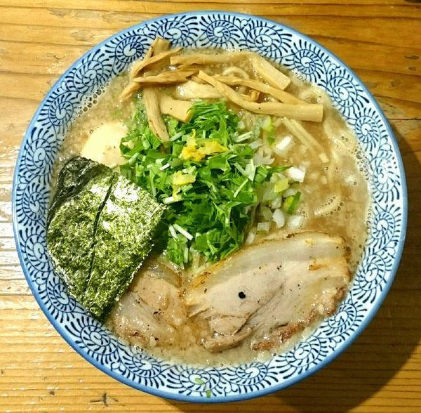 「濃厚味玉入り中華そば」@道玄坂マンモスの写真