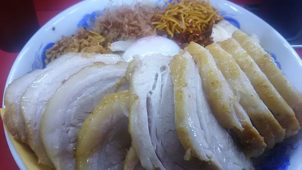 「まぜそば(倍盛)、豚10枚」@ジャンクガレッジ 坂戸塚越店の写真