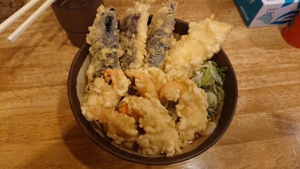 「盛り合わせナス　そば」@とんがらしの写真